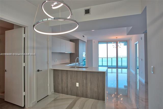 Foto del edificio - Biscayne Beach condo