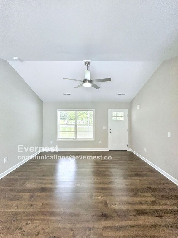 Foto del edificio - 1653 Reynolds Forest Dr