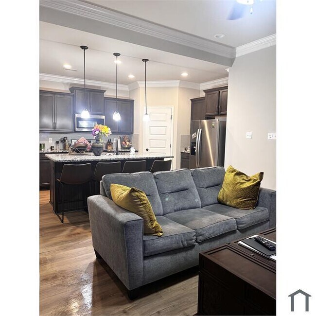 Foto del edificio - 127 Rita Ann Wy