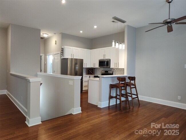 Foto del edificio - 3497 Chagall Ct