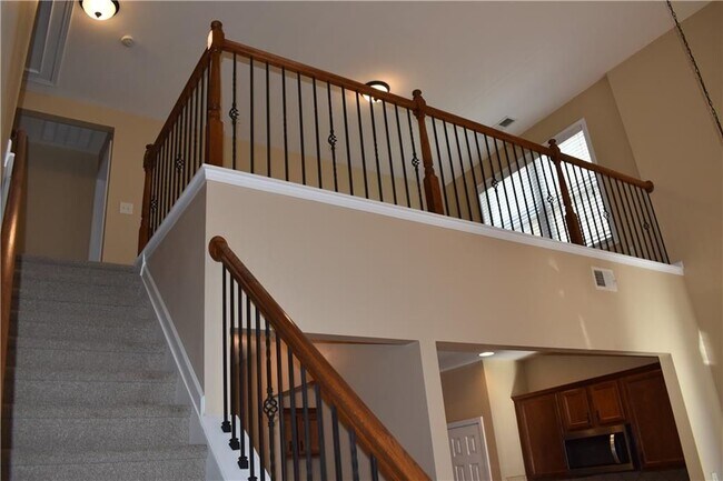 Building Photo - 2320 Harvest Ridge Cir NE