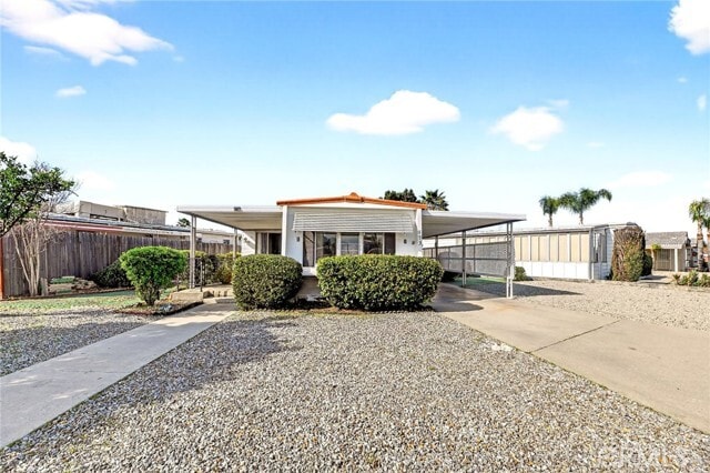 Foto del edificio - 893 S Palm Ave