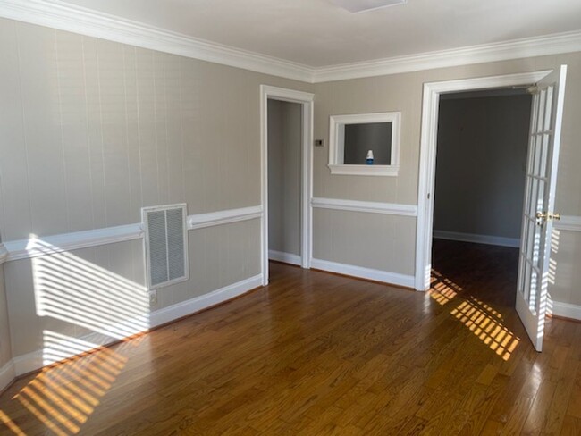Foto del edificio - Ready for new tenants June 2025! Downtown ...
