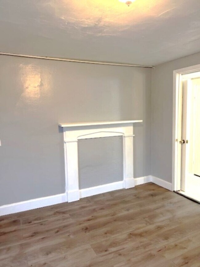 Foto del edificio - 1295 Main St