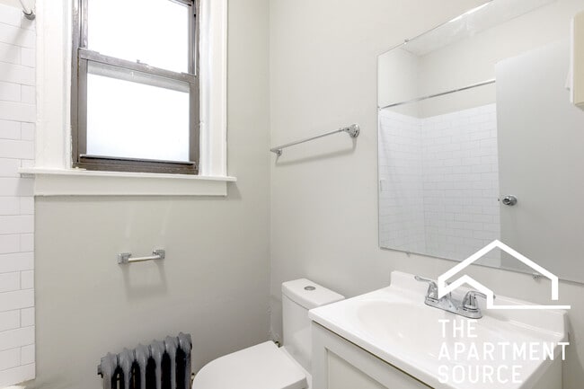 Building Photo - 5448 S Cornell Ave