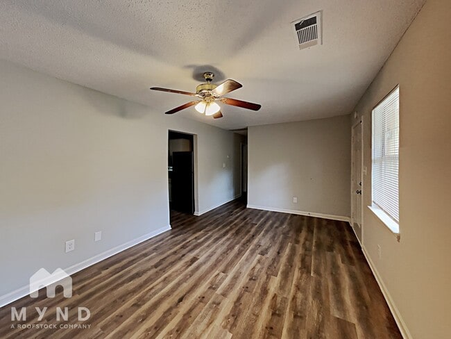 Building Photo - 10172 Allen Dr SW