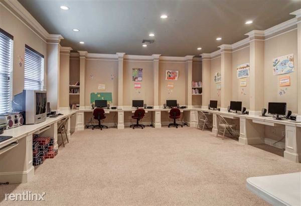 Foto del edificio - 23405 W Fernhurst Dr