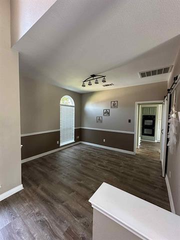 Foto del edificio - 7606 Colfax Dr