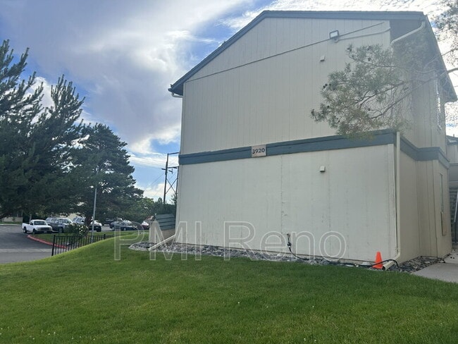 Building Photo - 3920 Clear Acre Ln
