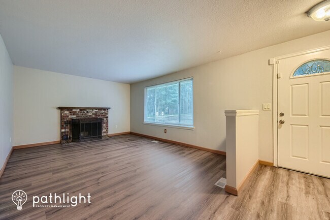 Foto del edificio - 2326 Cherokee Blvd, Puyallup, WA, 98374