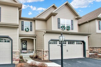 Building Photo - 2751 Post Dr