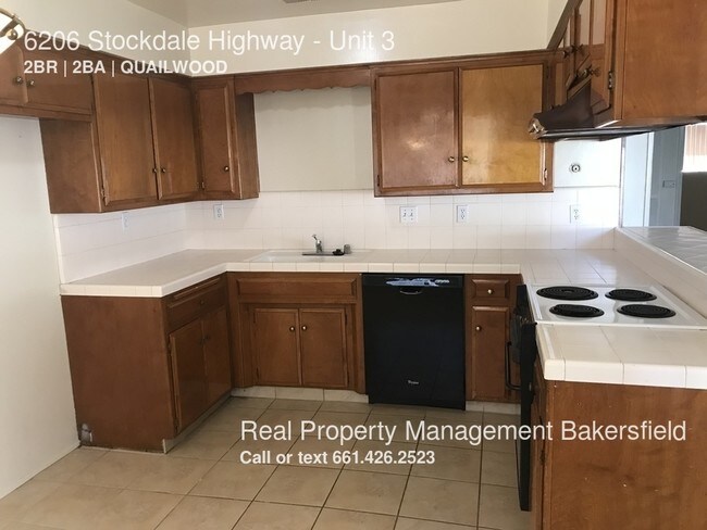 Building Photo - 6206 Stockdale Highway Unit 3