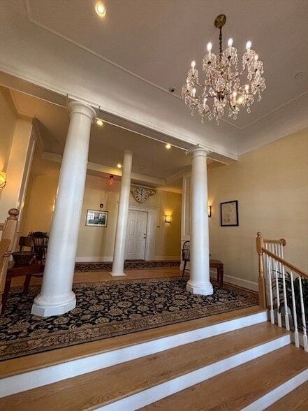 Building Photo - 52 Sanborn St