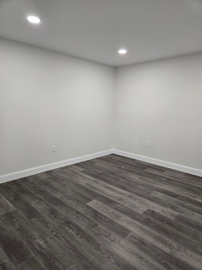 Foto del edificio - 108 Potomac Cir