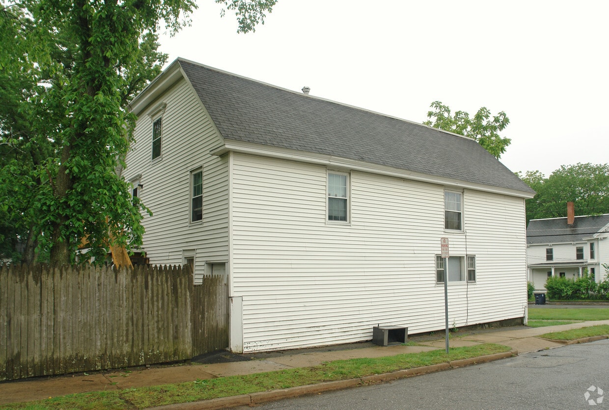 Building Photo - 17-21 Abbott St