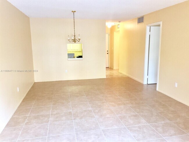 Foto del edificio - 7720 Camino Real
