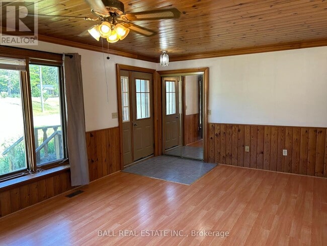 Building Photo - 46 Kennedy Dr