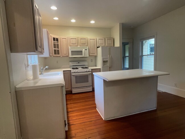 Cocina - 2 Howes Ct