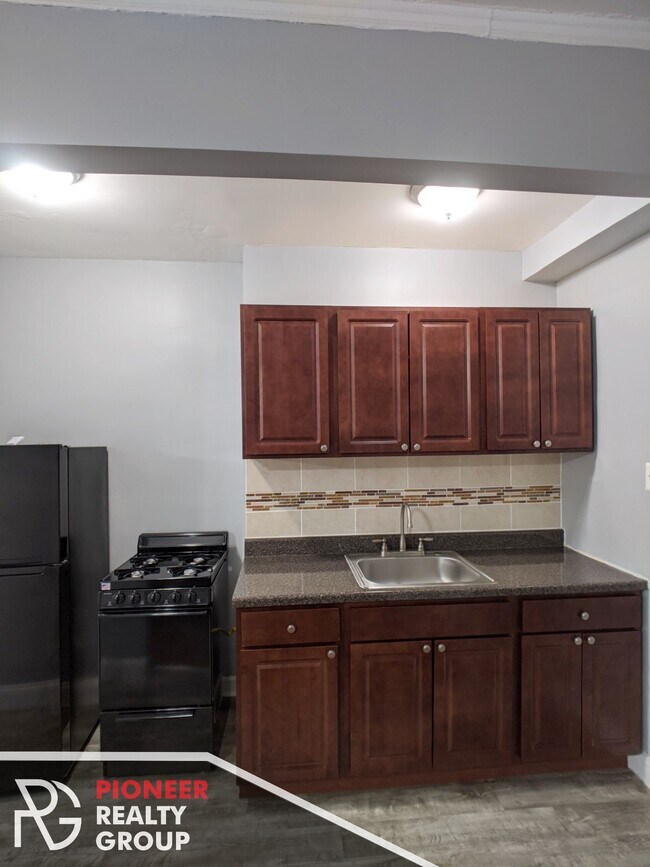 Foto del edificio - 6928 N Greenview Ave