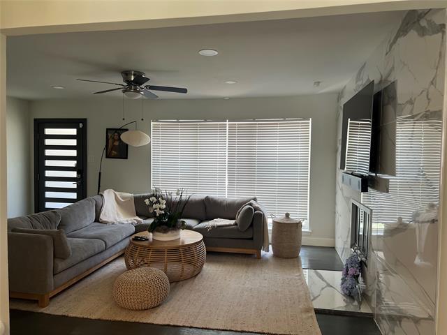 Foto del edificio - 624 Scottsdale Dr