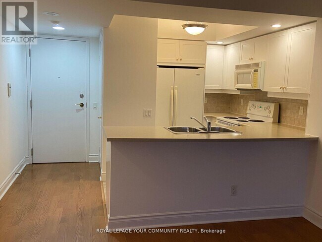 Building Photo - 5-15-1415 Northtown Way