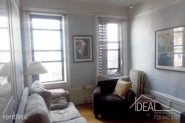 Primary Photo - 42 S Elliott Pl