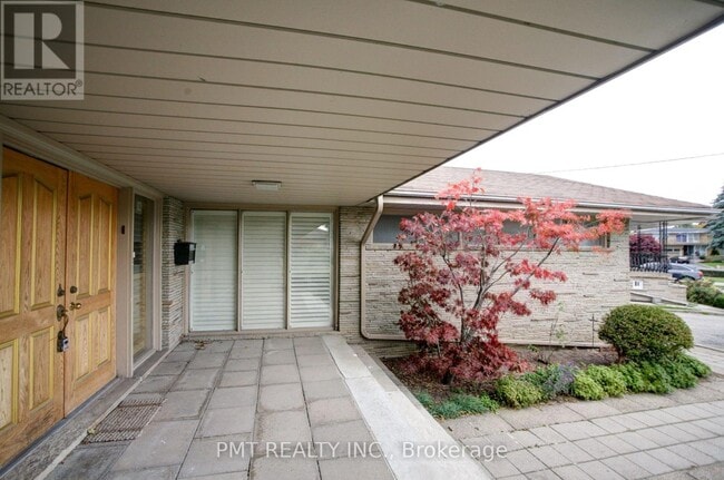 Building Photo - 16 Carousel Ct