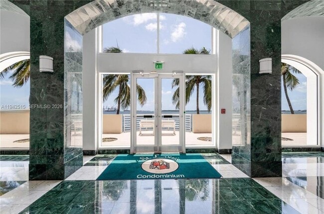 Building Photo - 800 Claughton Island Dr