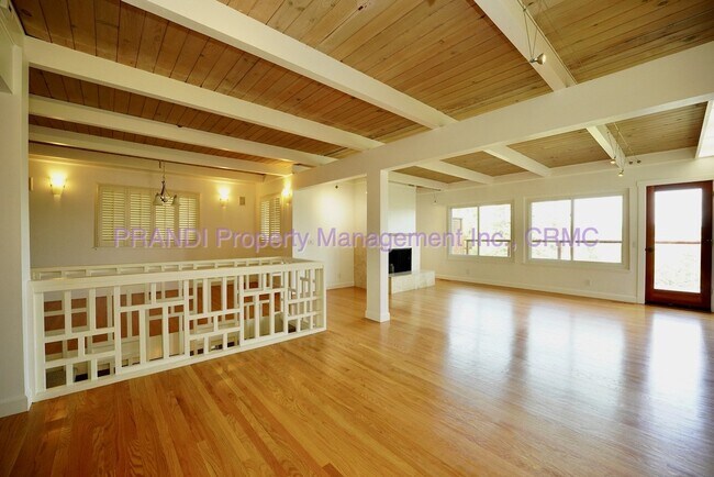 Foto del edificio - Immaculate Mill Valley Home with Bonus Apa...