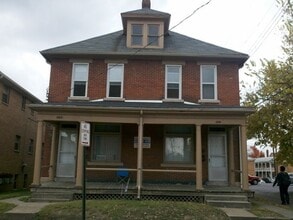 Building Photo - 1467 Worthington St