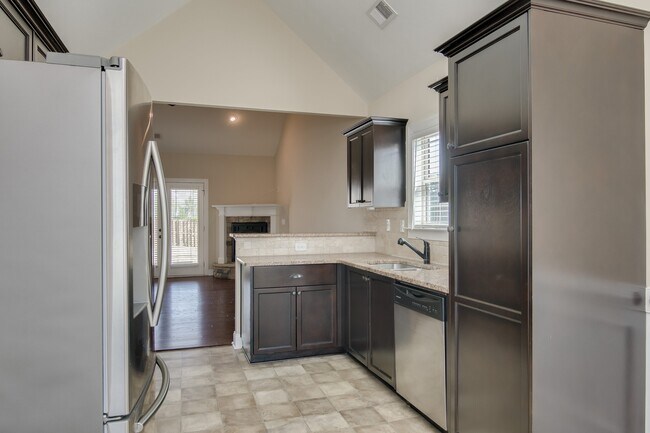 Foto del edificio - 3615 Penrith Dr