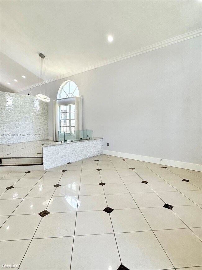 Building Photo - 4 br, 4 bath House - 1902 SW 156th Ave