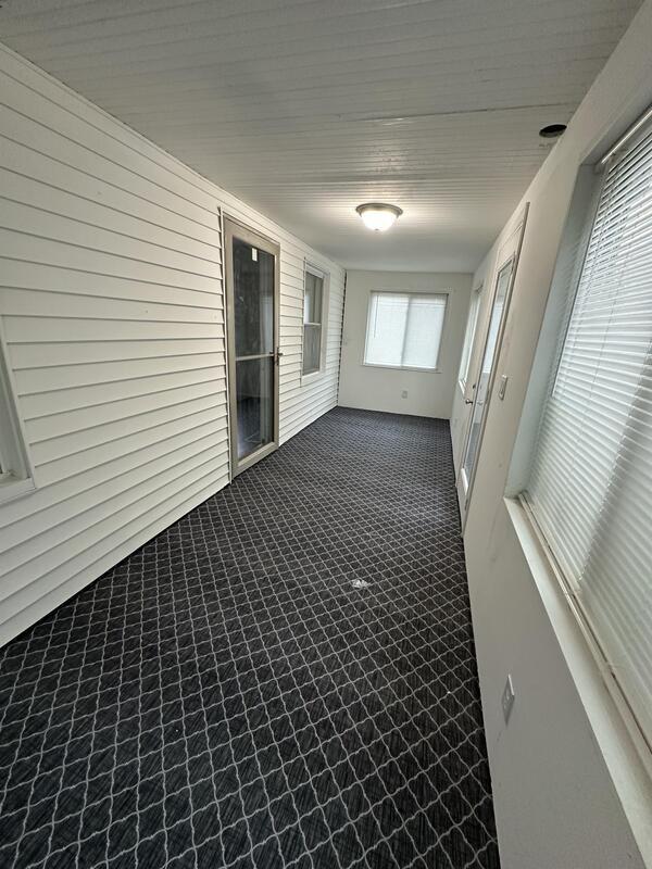 Building Photo - 3658 W 58th St