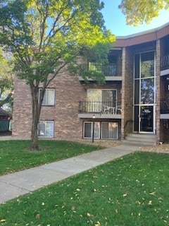 Primary Photo - 6007 W Broadway Ave