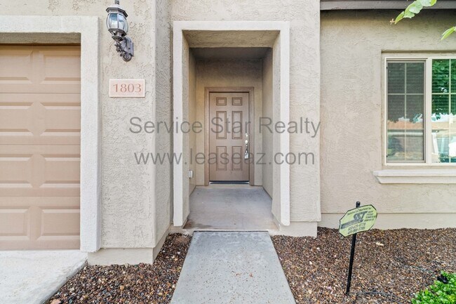 Building Photo - 1803 W Fetlock Trail