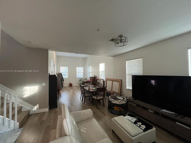 Building Photo - 1506 SW 147th Terrace