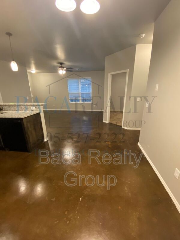 Building Photo - 1758 Eighty-Niner Ter