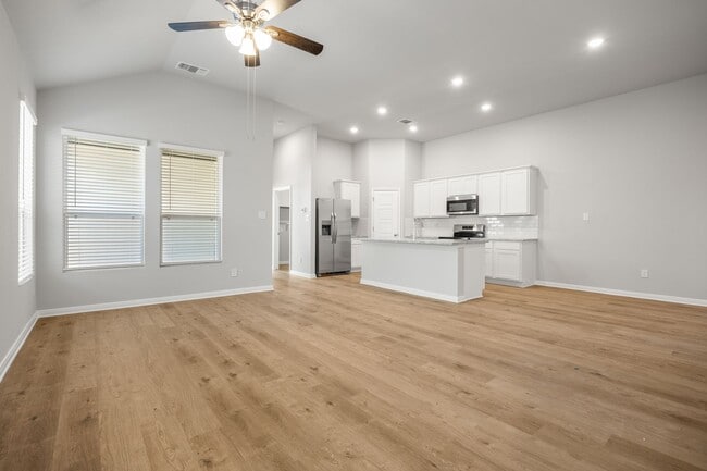Building Photo - ** 4 Weeks Free!!!** Brand New Modern Duplex in Buda with Premium Finishes and Spacious Yard!