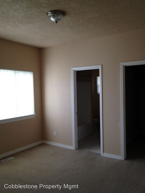 Building Photo - 3 br, 2 bath Apartment - 430 S Wilson St