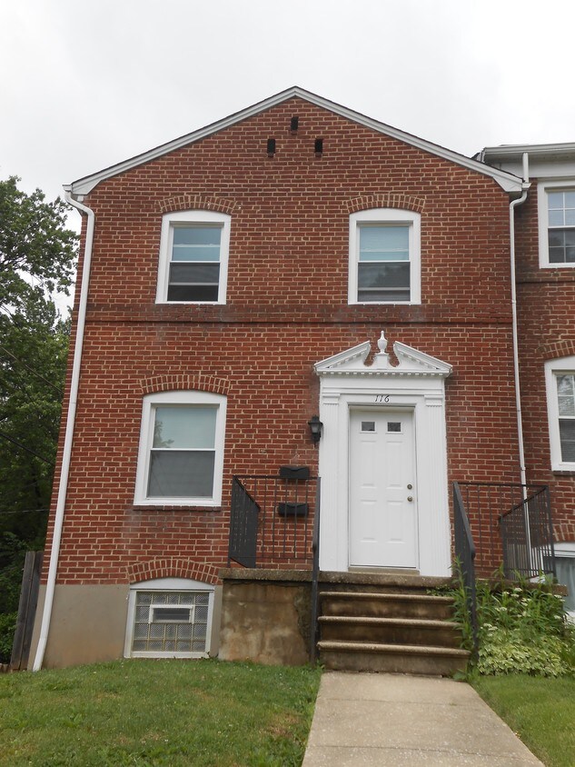 Primary Photo - 116 Westowne Rd