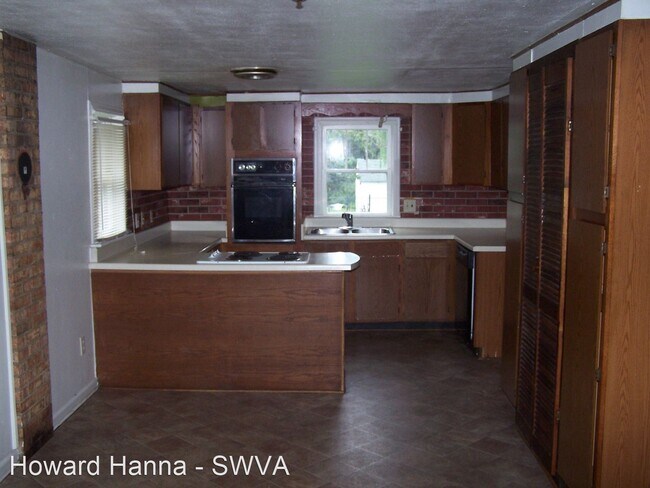 Building Photo - 3 br, 1 bath House - 1534 Edgerton Ave. SE