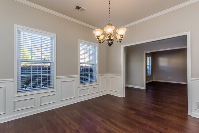 Foto del edificio - 201 Hunt Creek Dr
