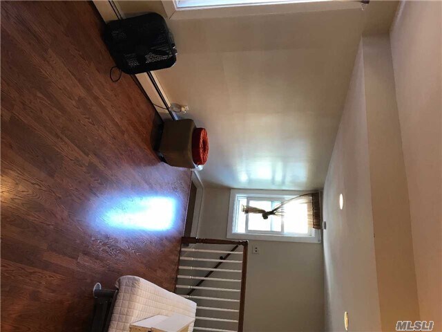 Building Photo - 94 Main St