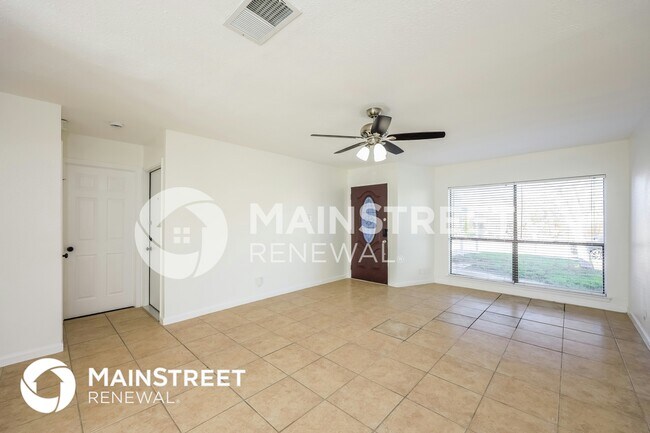 Building Photo - 5050 Gordon Cooper Dr