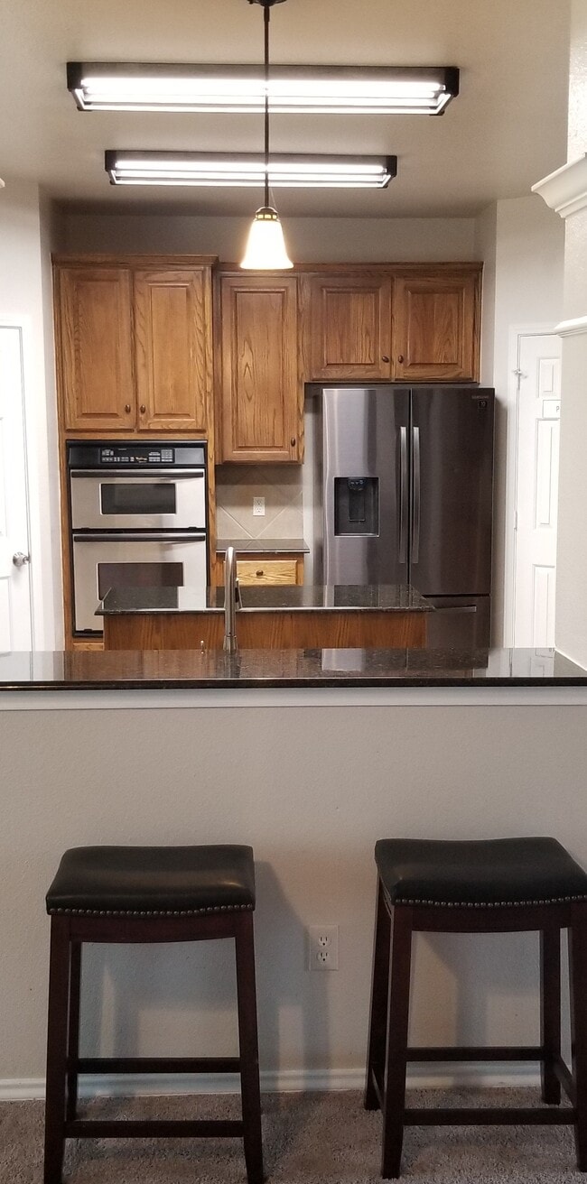 Foto del edificio - 619 Rolling Hills Dr