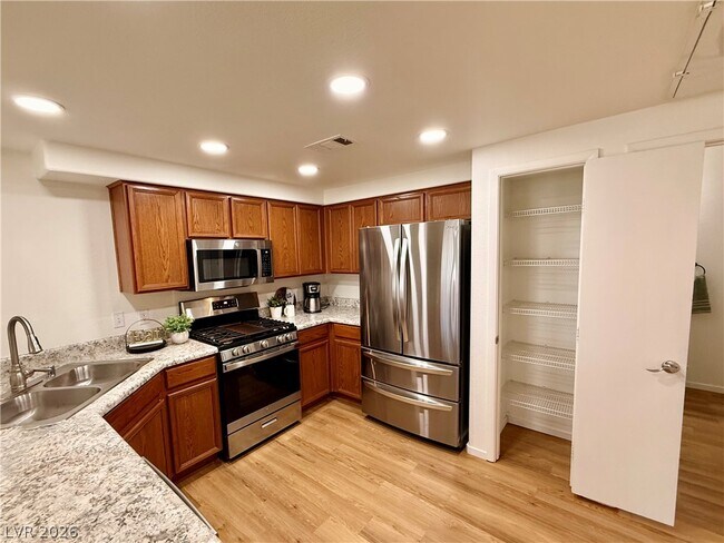 Foto del edificio - 9303 Gilcrease Ave