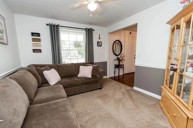 Foto del edificio - 78 Fontana Ln