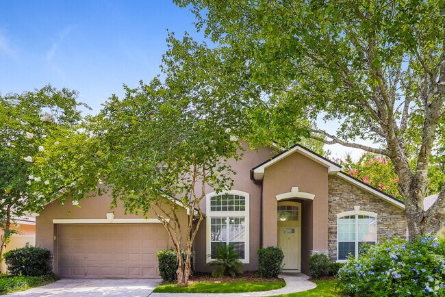 Building Photo - 8895 Canopy Oaks Dr