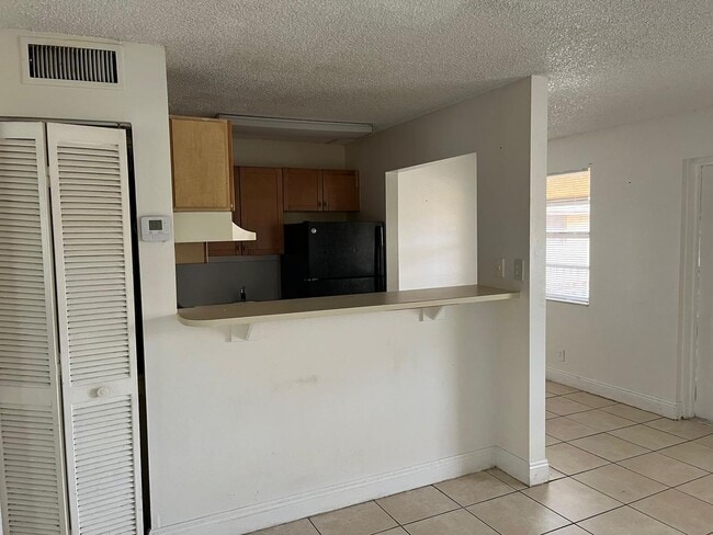 Foto del edificio - ONE BEDROOM APT FOR RENT IN OAKLAND PARK
