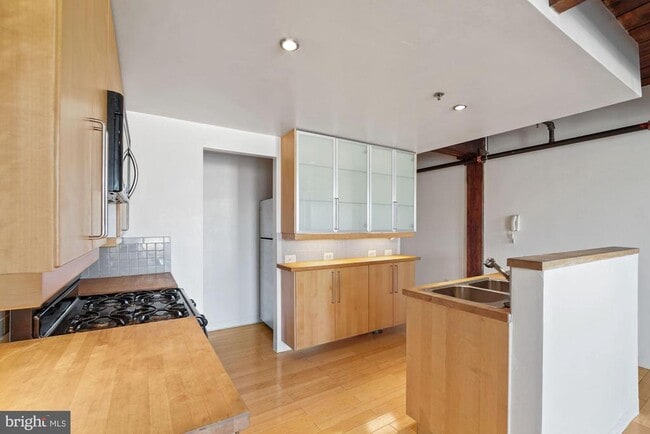 Foto del edificio - 1210 N Palethorp St